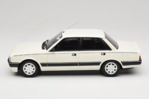 Peugeot 505 V6 White Meije Otto 1:18 OT1297 Смола — снимка 3 от 6
