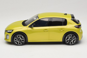 Peugeot E-208 GT Jaune Agueda Otto 1:18 OT1164 Смола — снимка 3 от 6
