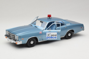 Plymouth Fury Beverly Hills PD Синьо GreenLight 1:18 19069 Метал — снимка 2 от 8