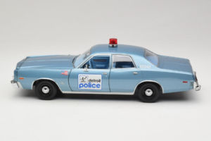 Plymouth Fury Beverly Hills PD Синьо GreenLight 1:18 19069 Метал — снимка 4 от 8