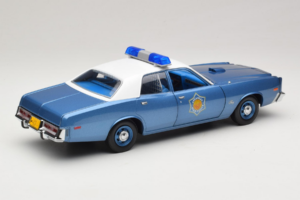 Plymouth Fury Police Pursuit Smokey and the Bandit GreenLight 1:18 19044 Метал — снимка 3 от 8