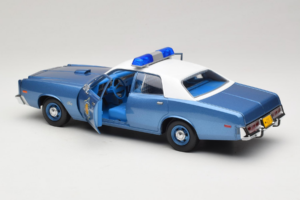 Plymouth Fury Police Pursuit Smokey and the Bandit GreenLight 1:18 19044 Метал — снимка 5 от 8
