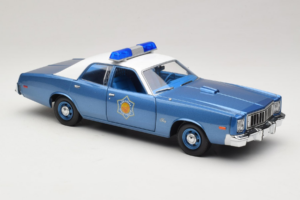 Plymouth Fury Police Pursuit Smokey and the Bandit GreenLight 1:18 19044 Метал — снимка 6 от 8