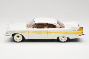 Plymouth Fury Бял Anson 1:18 30398 Метал — снимка 4 от 8