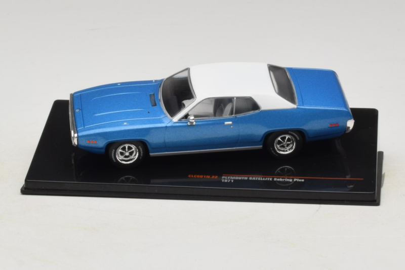 Plymouth Satellite Sebring Plus Синьо IXO 1:43 CLC601N Метал