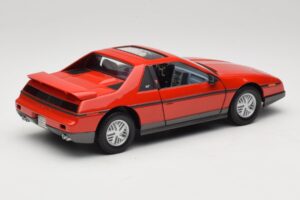 Pontiac Fiero GT Червен Road Signature 1:18 92588 Метал — снимка 3 от 8