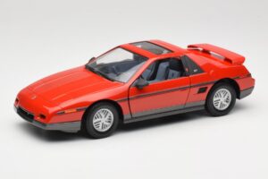 Pontiac Fiero GT Червен Road Signature 1:18 92588 Метал