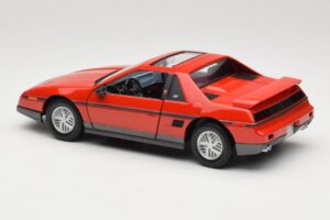Pontiac Fiero GT Червен Road Signature 1:18 92588 Метал — снимка 7 от 8