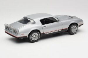Pontiac Firebird Formula Сребрист ERTL 1:18 33514 Метал — снимка 3 от 8