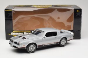 Pontiac Firebird Formula Сребрист ERTL 1:18 33514 Метал — снимка 8 от 8