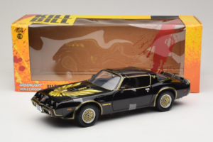 Pontiac Firebird Trans Am Kill Bill Movie Greenlight 1:18 12951 Метал — снимка 6 от 6