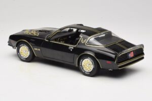 Pontiac Firebird Trans Am SE Smokey and the Bandit Joyride 1:18 33121 Метал — снимка 7 от 8