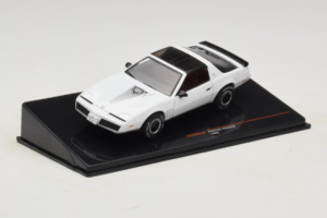 Pontiac Firebird Бял IXO 1:43 CLC582N Метал — снимка 2 от 4
