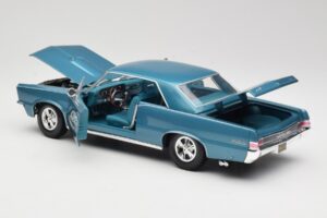 Pontiac GTO Hurst Edition Син Maisto 1:18 531885 Метал — снимка 5 от 8