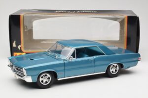 Pontiac GTO Hurst Edition Син Maisto 1:18 531885 Метал — снимка 8 от 8