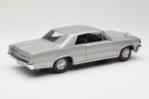 Pontiac GTO Сребрист Sun Star 1:18 1821 Метал — снимка 3 от 8