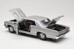 Pontiac GTO Сребрист Sun Star 1:18 1821 Метал — снимка 5 от 8