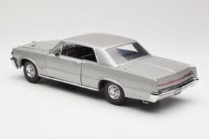 Pontiac GTO Сребрист Sun Star 1:18 1821 Метал — снимка 7 от 8