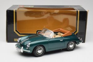 Porsche 356B Кабриолет Зелен Bburago 1:18 3051-M1 Метал — снимка 8 от 8