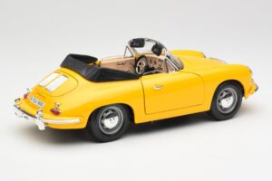 Porsche 356B Кабриолет Жълт Bburago 1:18 3031 Метал — снимка 3 от 8