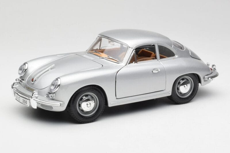 Porsche 356B Сребрист & Кафяв Интериор Bburago 1:18 3021-M2 Метал