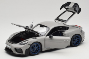 Porsche 718 Cayman 982 GT4 RS Weissach Package Chalk Norev 1:18 187253 Метал — снимка 3 от 8