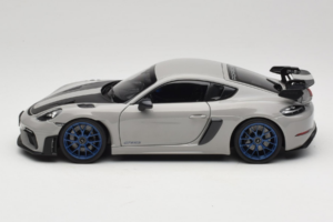 Porsche 718 Cayman 982 GT4 RS Weissach Package Chalk Norev 1:18 187253 Метал — снимка 4 от 8