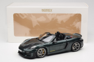 Porsche 718 Spyder RS Weissach Pack Forest Green Norev 1:18 187272 Метал — снимка 8 от 8