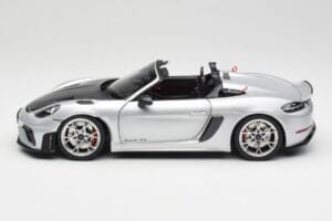 Porsche 718 Spyder RS Weissach Pack GT-Silver Metallic Norev 1:18 187270 Метал — снимка 4 от 8