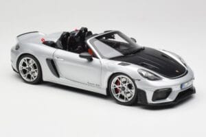 Porsche 718 Spyder RS Weissach Pack GT-Silver Metallic Norev 1:18 187270 Метал — снимка 6 от 8