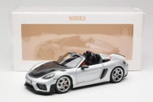 Porsche 718 Spyder RS Weissach Pack GT-Silver Metallic Norev 1:18 187270 Метал — снимка 8 от 8