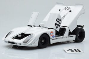 Porsche 908/02 #48 S. McQueen / P. Revson 12 Hours of Sebring 2nd Place Post Race Version 1970 AUTOart 1:18 87072 Метал — снимка 2 от 8