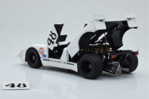 Porsche 908/02 #48 S. McQueen / P. Revson 12 Hours of Sebring 2nd Place Post Race Version 1970 AUTOart 1:18 87072 Метал — снимка 5 от 8