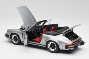 Porsche 911 930 Carrera 3.2 Кабриолет Сив Металик Minichamps 1:18 100063034 Метал — снимка 5 от 8
