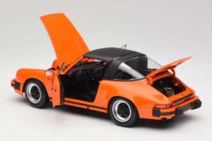 Porsche 911 930 Carrera 3.2 Targa Оранжев Minichamps 1:18 100063064 Метал — снимка 5 от 8