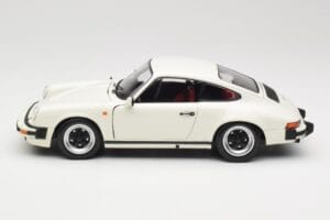 Porsche 911 930 Carrera 3.2 Grand Prix White Minichamps 1:18 100063024 Метал — снимка 4 от 8
