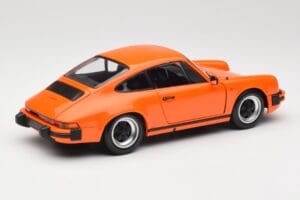 Porsche 911 930 Carrera 3.2 Signal Orange Minichamps 1:18 100063025 Метал — снимка 3 от 8