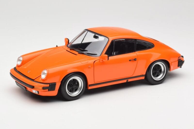 Porsche 911 930 Carrera 3.2 Signal Orange Minichamps 1:18 100063025 Метал