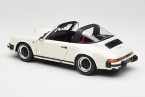 Porsche 911 930 Carrera Targa 3.2 Grand Prix White Minichamps 1:18 100063062 Метал — снимка 7 от 8