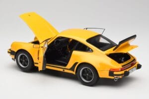 Porsche 911 930 Turbo 3.0 Жълт Norev 1:18 187579 Метал — снимка 5 от 8