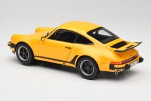 Porsche 911 930 Turbo 3.0 Жълт Norev 1:18 187579 Метал — снимка 7 от 8