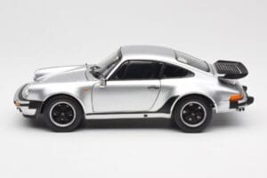 Porsche 911 930 Turbo 3.3 Сребрист Norev 1:18 187574 Метал — снимка 4 от 8