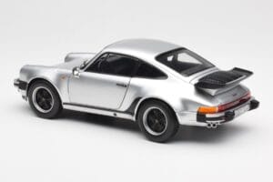 Porsche 911 930 Turbo 3.3 Сребрист Norev 1:18 187574 Метал — снимка 7 от 8