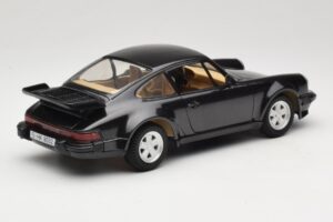 Porsche 911 930 Turbo Зелен Tonka 1:18 01677 Метал — снимка 3 от 8