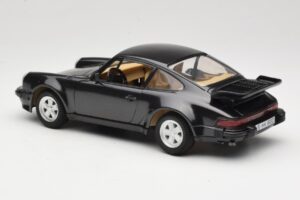 Porsche 911 930 Turbo Зелен Tonka 1:18 01677 Метал — снимка 7 от 8
