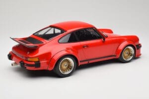 Porsche 911 934 RSR Червен 1976 Minichamps 1:12 125766400 Метал — снимка 2 от 6