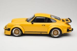 Porsche 911 934 RSR Жълт 1976 Minichamps 1:12 125766401 Метал — снимка 3 от 6
