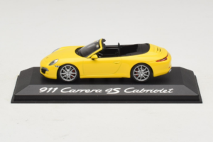 Porsche 911 991 Carrera 4S Кабриолет Жълт Minichamps 1:43 WAP0201120C Метал
