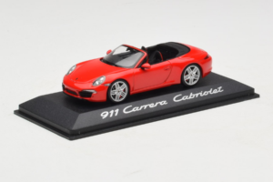 Porsche 911 991 Carrera Кабриолет Червен Minichamps 1:43 WAP0200120C Метал — снимка 2 от 4