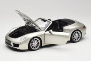 Porsche 911 991 Carrera S Кабриолет GT Сребрист Металик Minichamps 1:18 100061030 Метал — снимка 2 от 8